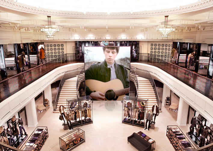user experience in brick and mortar